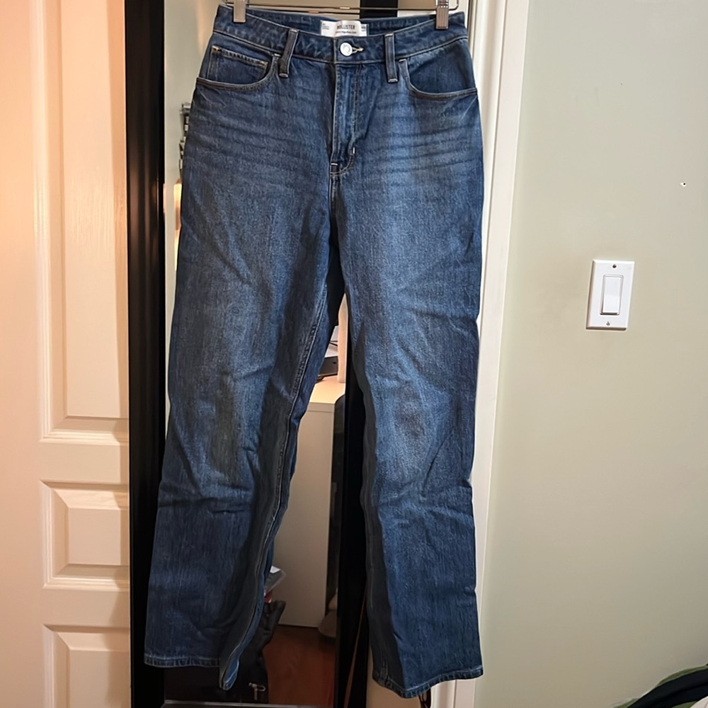 Hollister Ultra High-Rise Dad Jean